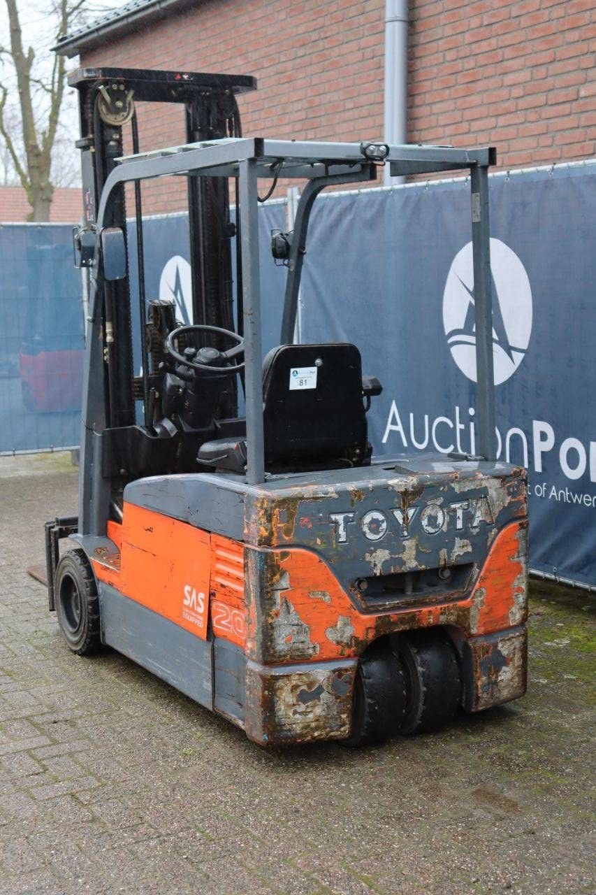 Frontstapler des Typs Toyota 7FBEF20, Gebrauchtmaschine in Antwerpen (Bild 4)
