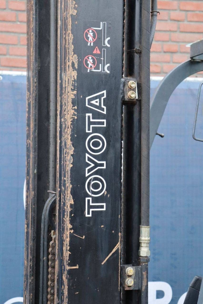 Frontstapler des Typs Toyota 7FBEF20, Gebrauchtmaschine in Antwerpen (Bild 11)
