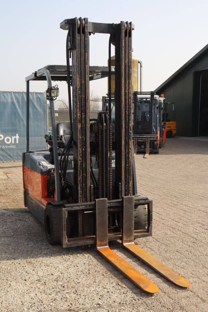 Frontstapler tipa Toyota 7FBEF20, Gebrauchtmaschine u Antwerpen (Slika 8)