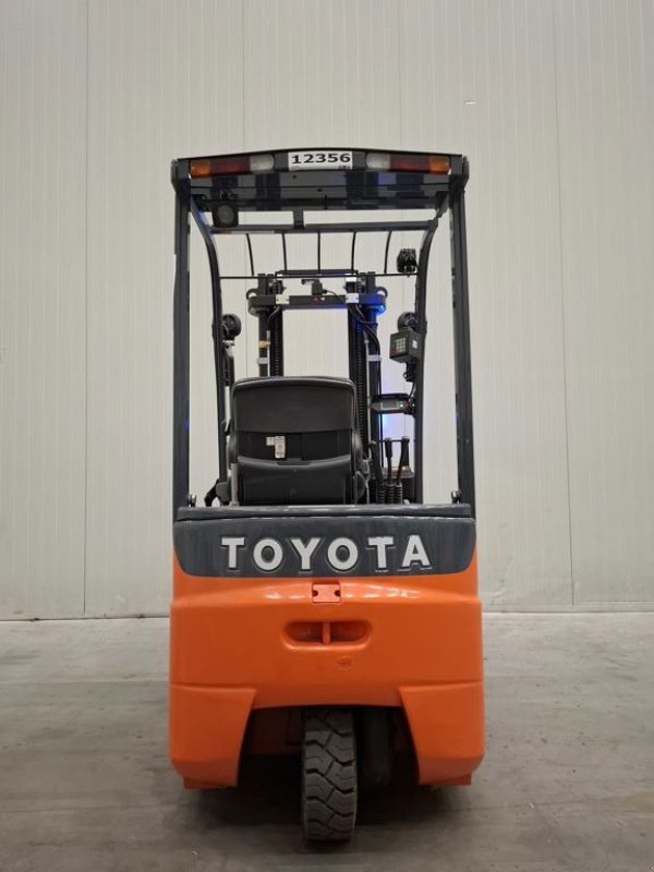 Frontstapler des Typs Toyota 7FBEST10, Gebrauchtmaschine in Barneveld (Bild 4)