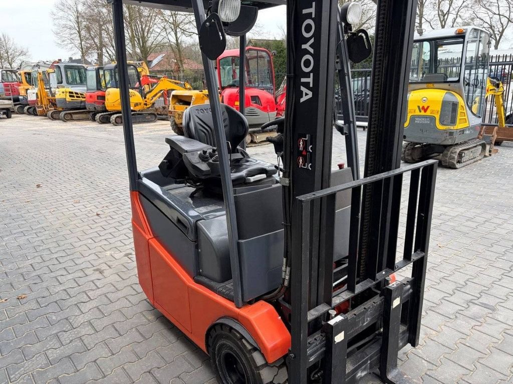 Frontstapler del tipo Toyota 7FBEST13, Gebrauchtmaschine en Antwerpen (Imagen 8)