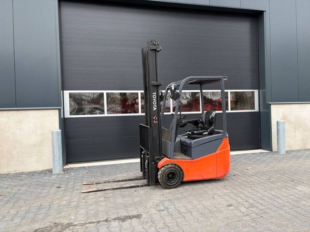 Frontstapler del tipo Toyota 7FBEST13, Gebrauchtmaschine en Antwerpen (Imagen 1)