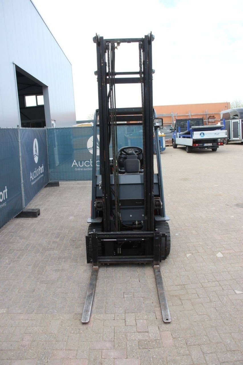 Frontstapler des Typs Toyota 7FBMF20, Gebrauchtmaschine in Antwerpen (Bild 8)