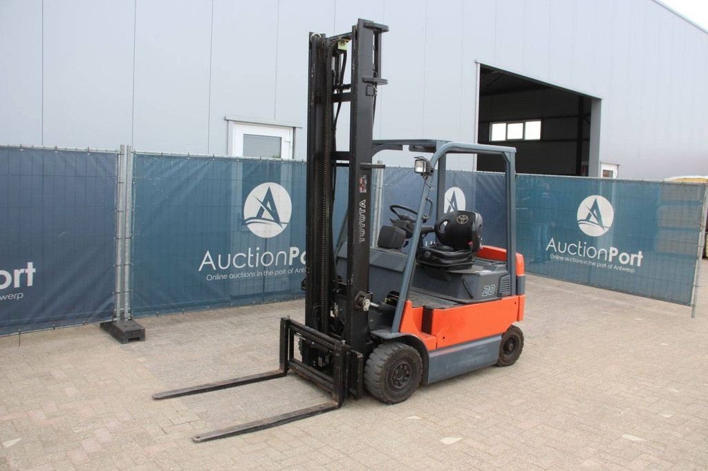 Frontstapler des Typs Toyota 7FBMF20, Gebrauchtmaschine in Antwerpen (Bild 9)