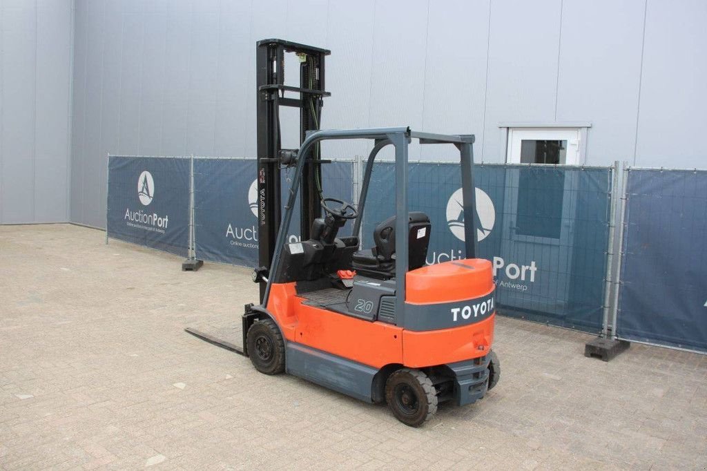 Frontstapler des Typs Toyota 7FBMF20, Gebrauchtmaschine in Antwerpen (Bild 3)