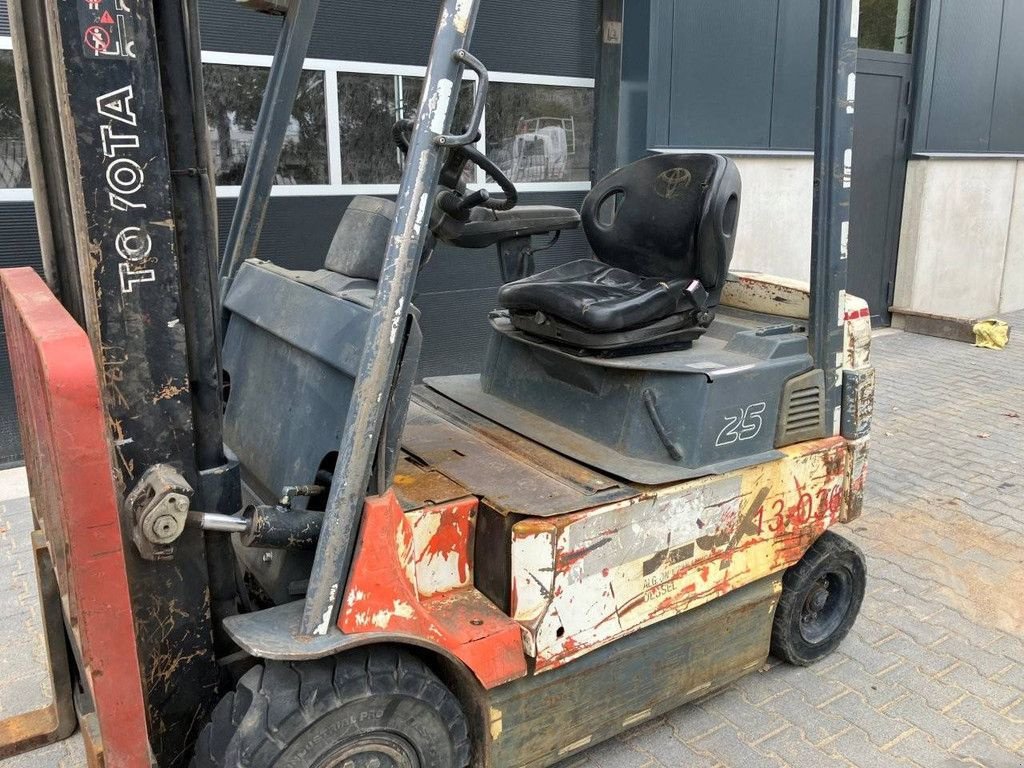 Frontstapler del tipo Toyota 7FBMF25, Gebrauchtmaschine en Antwerpen (Imagen 8)