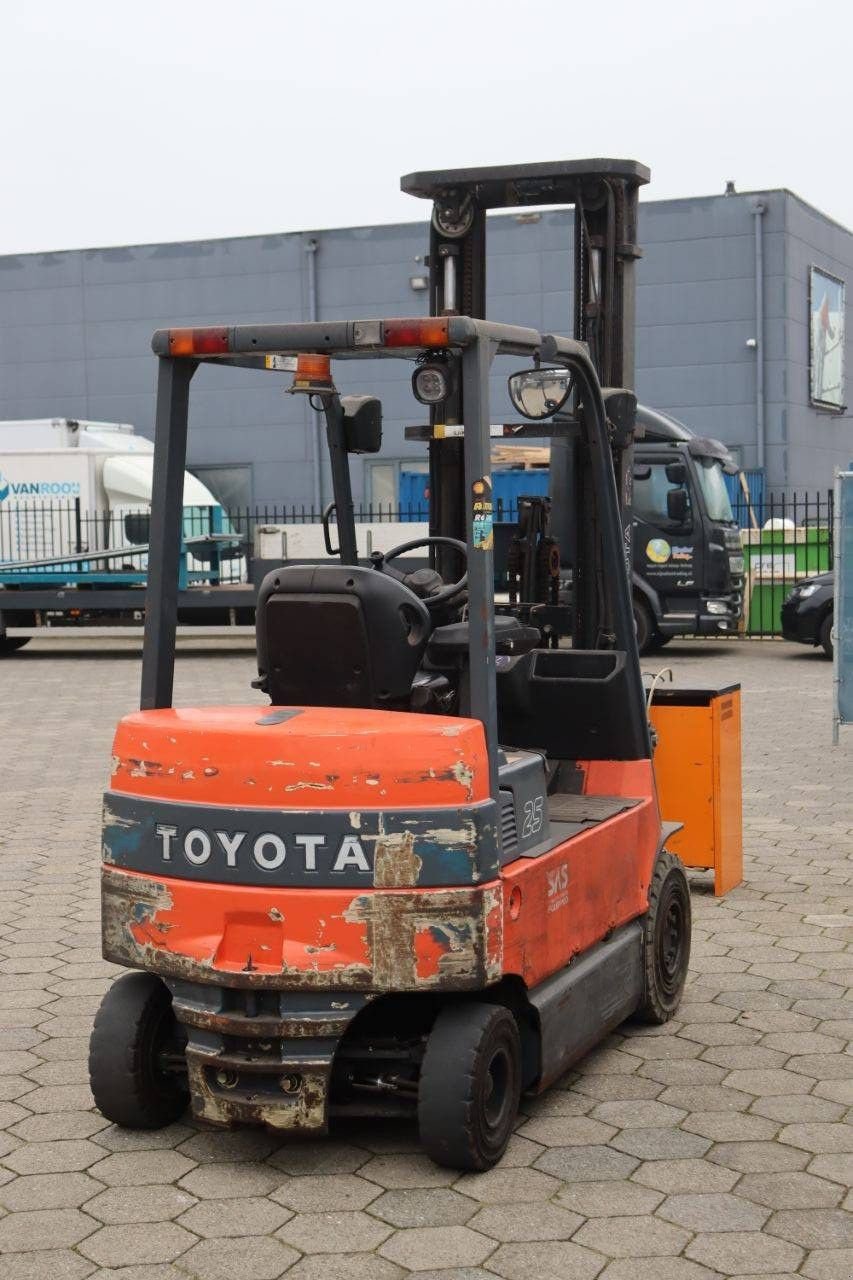 Frontstapler of the type Toyota 7FBMF25, Gebrauchtmaschine in Antwerpen (Picture 7)