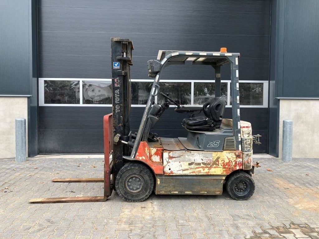 Frontstapler Türe ait Toyota 7FBMF25, Gebrauchtmaschine içinde Antwerpen (resim 2)