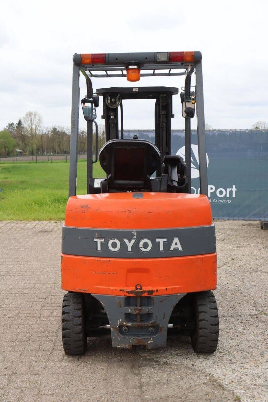 Frontstapler del tipo Toyota 7FBMF25, Gebrauchtmaschine en Antwerpen (Imagen 5)
