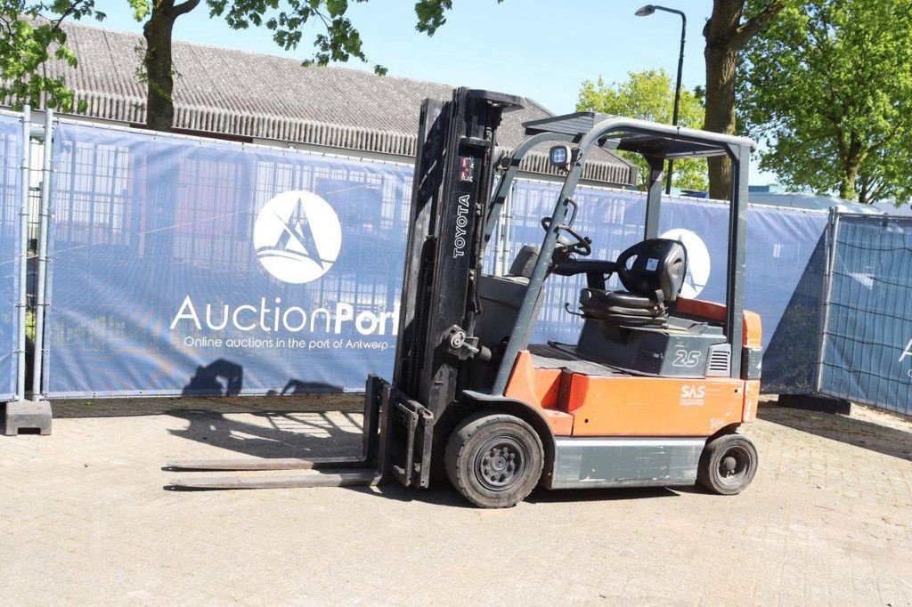 Frontstapler типа Toyota 7FBMF25, Gebrauchtmaschine в Antwerpen (Фотография 1)