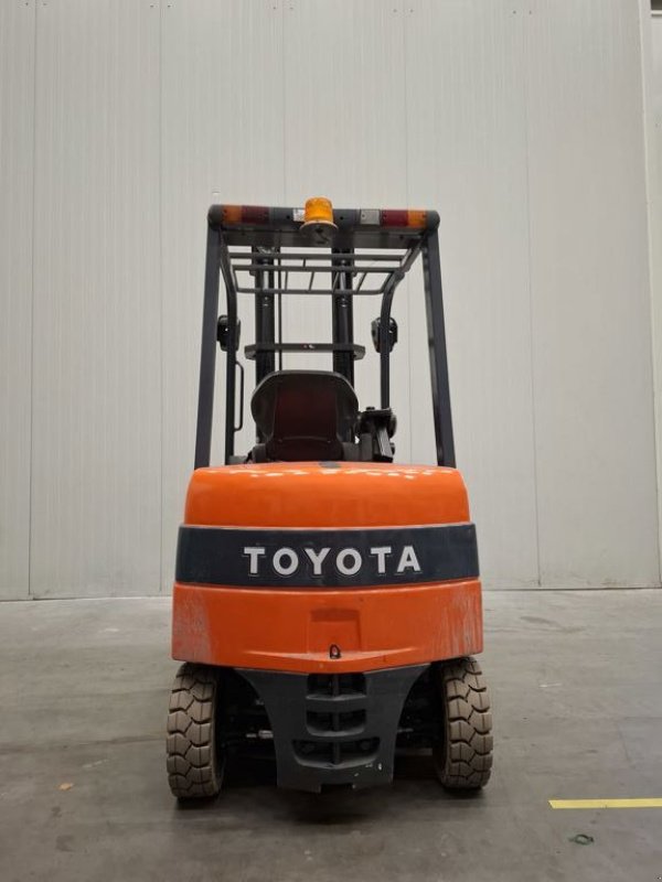 Frontstapler typu Toyota 7FBMF25, Gebrauchtmaschine w Barneveld (Zdjęcie 3)