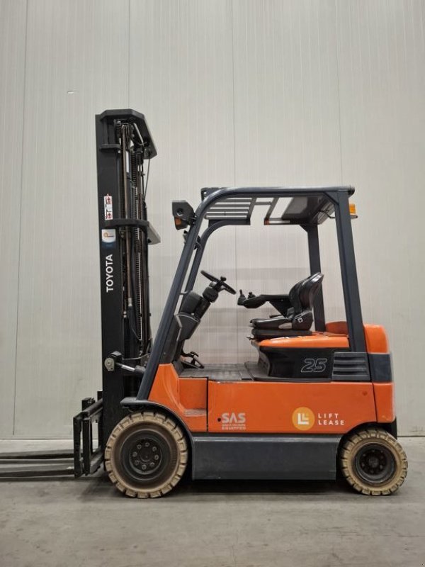 Frontstapler typu Toyota 7FBMF25, Gebrauchtmaschine w Barneveld (Zdjęcie 2)