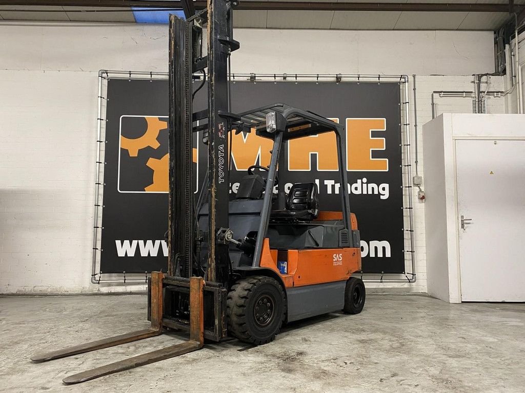 Frontstapler typu Toyota 7FBMF25, Gebrauchtmaschine v 's-Heer Arendskerke (Obrázek 3)