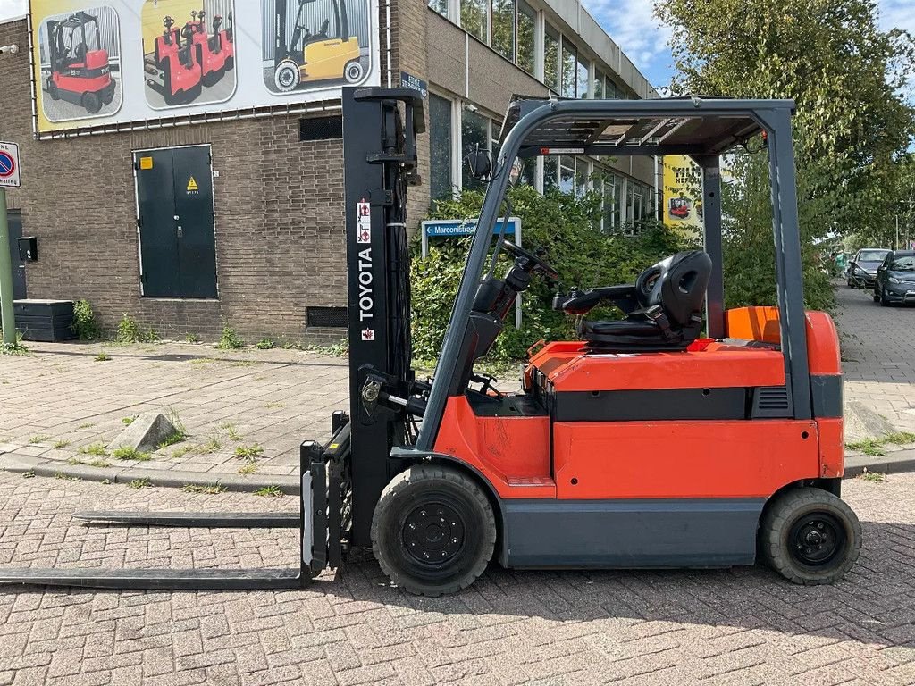 Frontstapler des Typs Toyota 7FBMF30 3000KG 3.30METER HEFTRUCK, Gebrauchtmaschine in Vlaardingen (Bild 2)