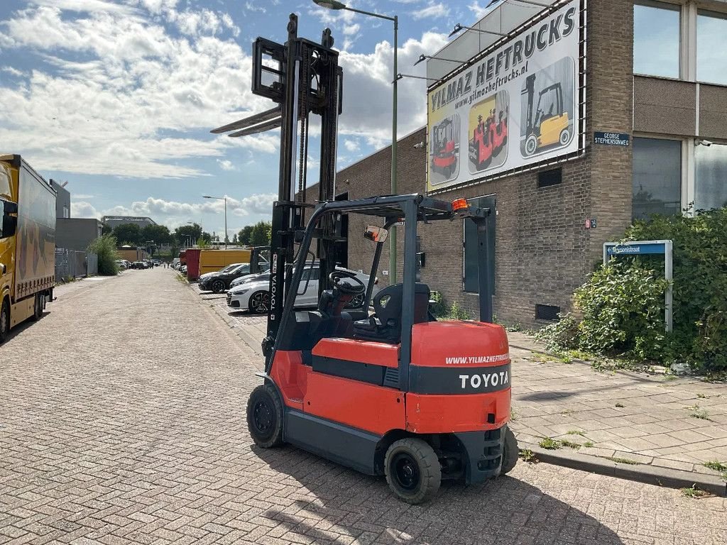 Frontstapler des Typs Toyota 7FBMF30 3000KG 3.30METER HEFTRUCK, Gebrauchtmaschine in Vlaardingen (Bild 10)