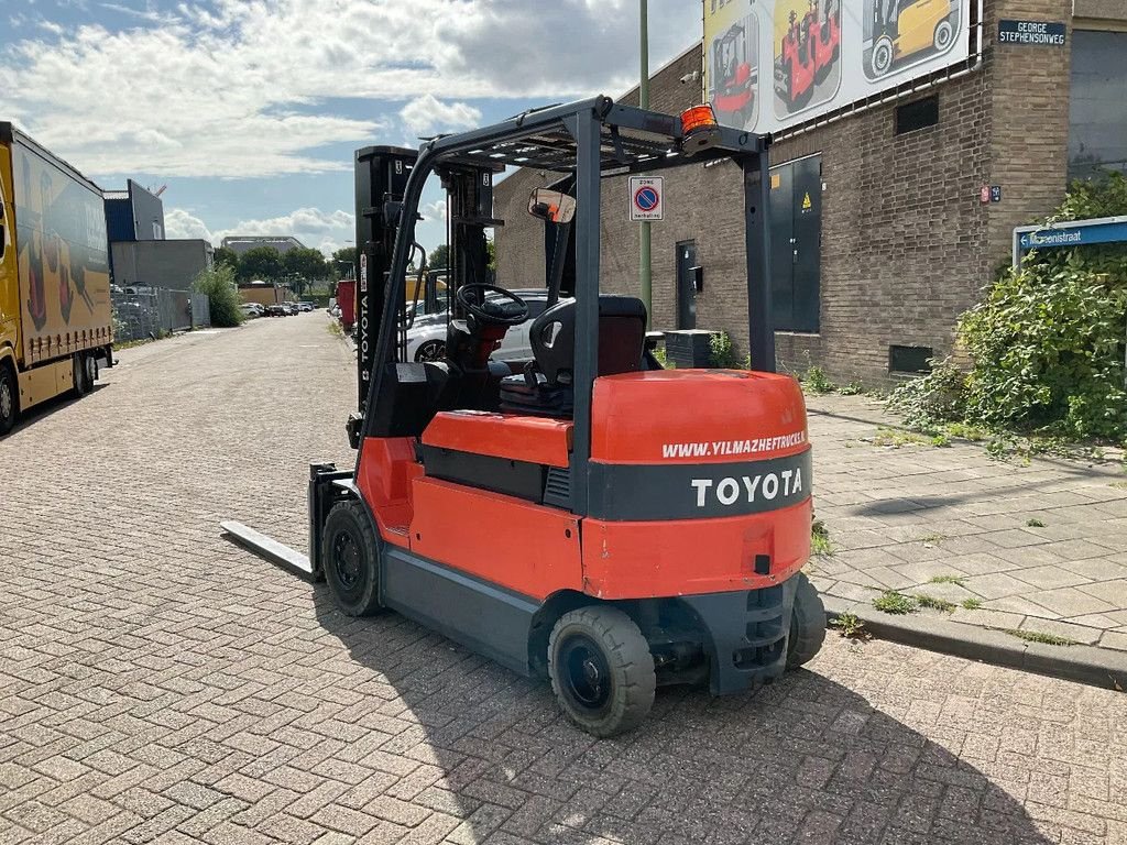 Frontstapler des Typs Toyota 7FBMF30 3000KG 3.30METER HEFTRUCK, Gebrauchtmaschine in Vlaardingen (Bild 1)
