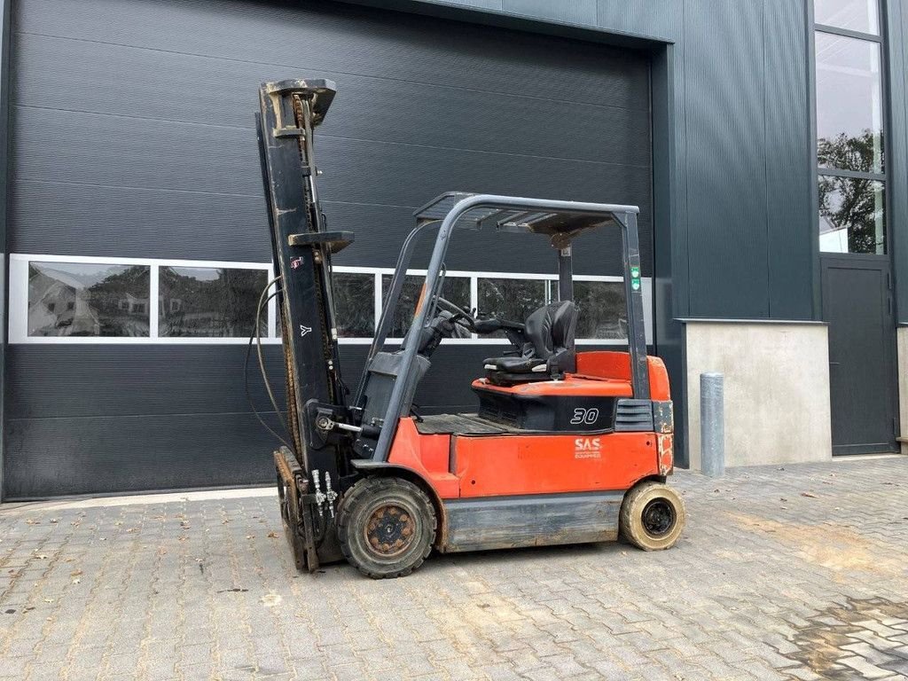 Frontstapler от тип Toyota 7FBMF30, Gebrauchtmaschine в Antwerpen (Снимка 1)