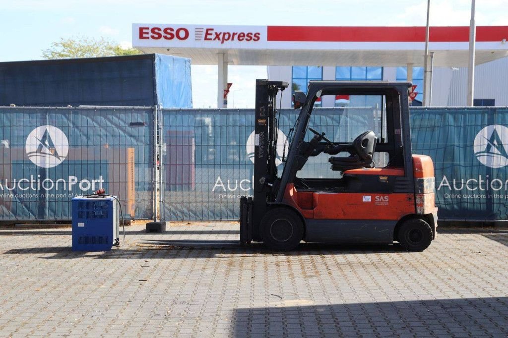 Frontstapler a típus Toyota 7FBMF30, Gebrauchtmaschine ekkor: Antwerpen (Kép 2)