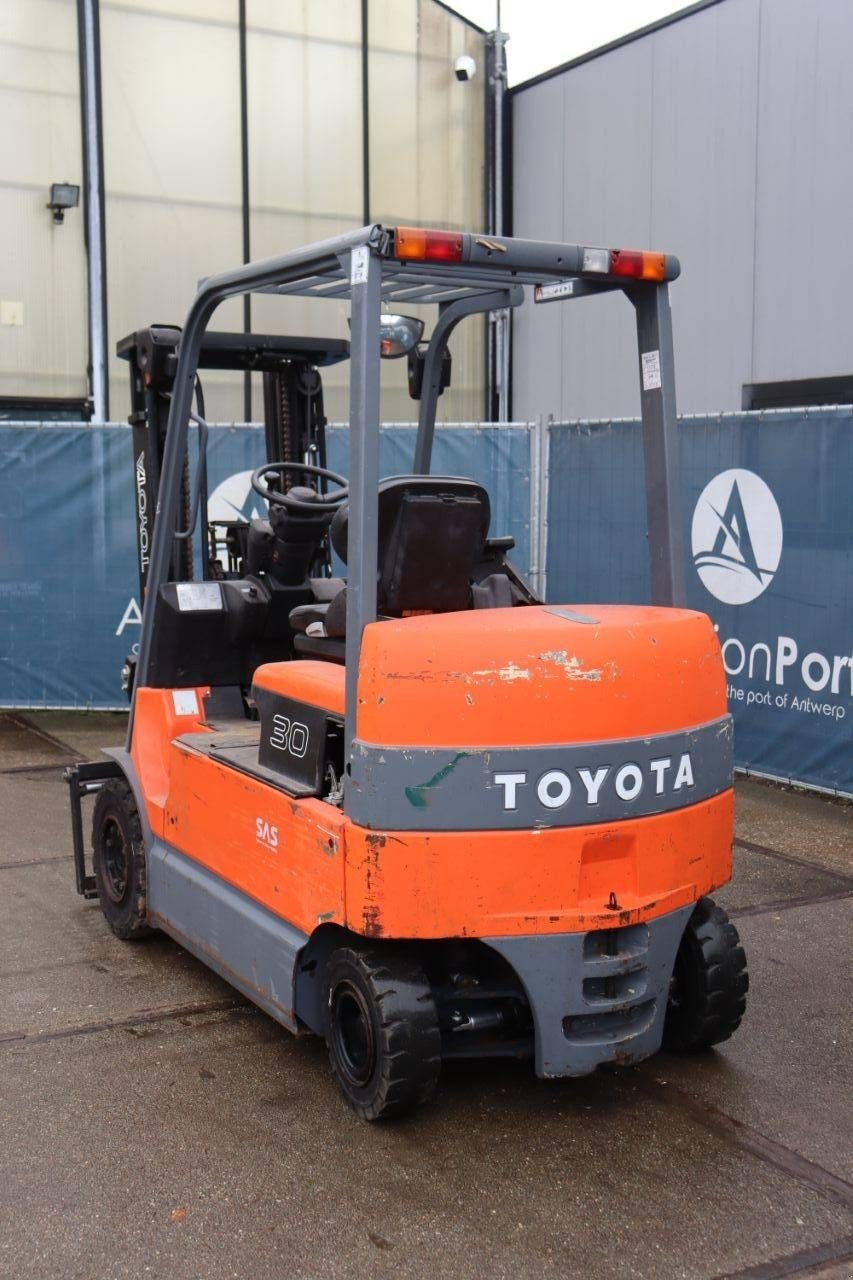 Frontstapler a típus Toyota 7FBMF30, Gebrauchtmaschine ekkor: Antwerpen (Kép 4)