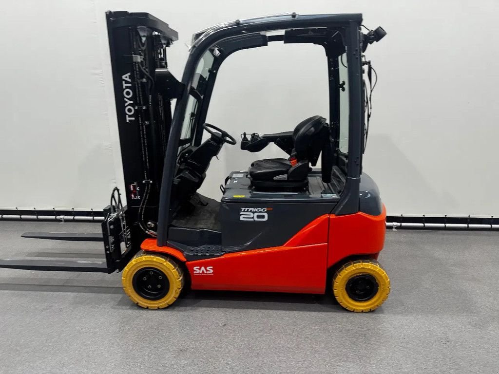 Frontstapler of the type Toyota 8 FBM 20 T, Neumaschine in Culemborg (Picture 3)