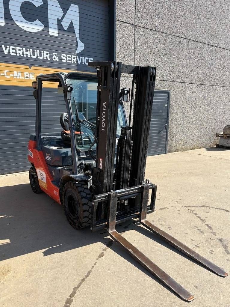 Frontstapler des Typs Toyota 8 FDF 25, Gebrauchtmaschine in Booischot (Bild 1)