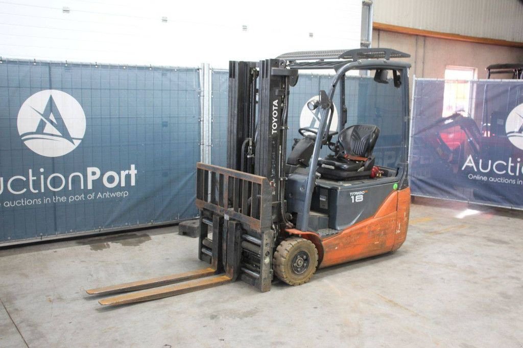 Frontstapler des Typs Toyota 8FBE18T, Gebrauchtmaschine in Antwerpen (Bild 9)