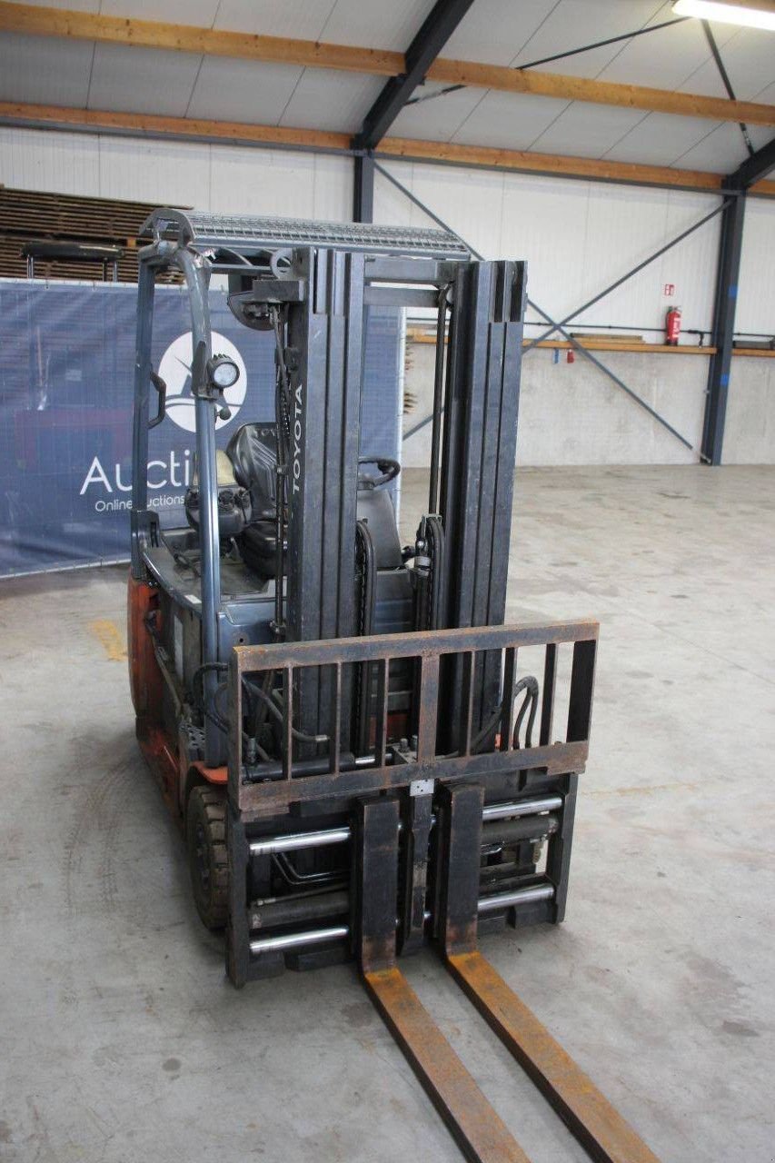 Frontstapler des Typs Toyota 8FBE18T, Gebrauchtmaschine in Antwerpen (Bild 7)