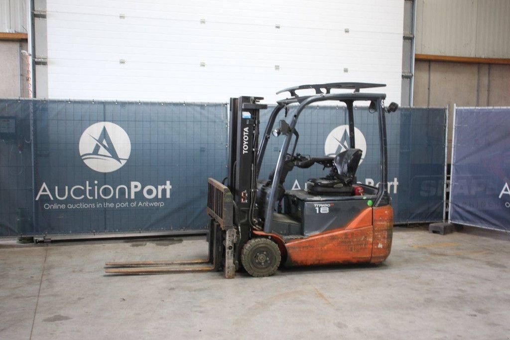 Frontstapler del tipo Toyota 8FBE18T, Gebrauchtmaschine In Antwerpen (Immagine 1)