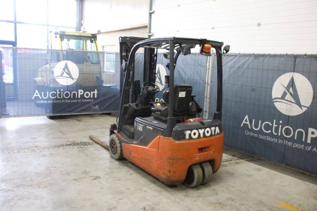 Frontstapler типа Toyota 8FBE18T, Gebrauchtmaschine в Antwerpen (Фотография 3)