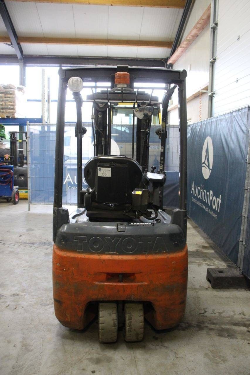 Frontstapler типа Toyota 8FBE18T, Gebrauchtmaschine в Antwerpen (Фотография 4)