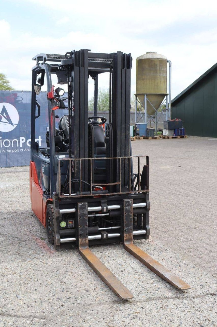 Frontstapler typu Toyota 8FBE18T, Gebrauchtmaschine w Antwerpen (Zdjęcie 8)