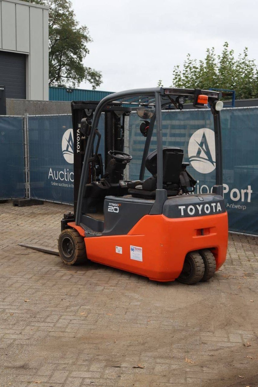 Frontstapler del tipo Toyota 8FBE20T, Gebrauchtmaschine In Antwerpen (Immagine 4)