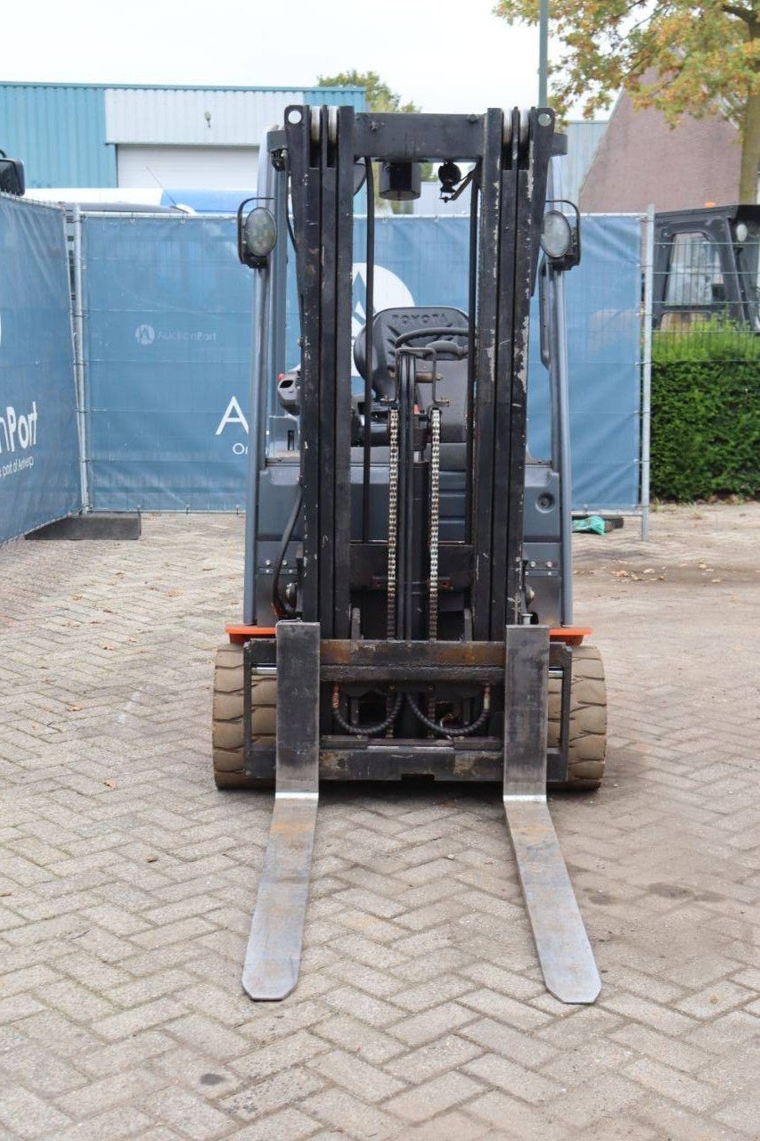 Frontstapler типа Toyota 8FBE20T, Gebrauchtmaschine в Antwerpen (Фотография 9)