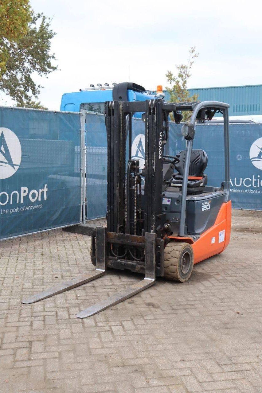 Frontstapler типа Toyota 8FBE20T, Gebrauchtmaschine в Antwerpen (Фотография 10)