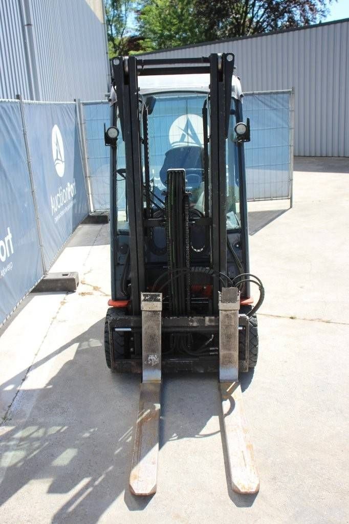 Frontstapler del tipo Toyota 8FBEK16T, Gebrauchtmaschine In Antwerpen (Immagine 8)