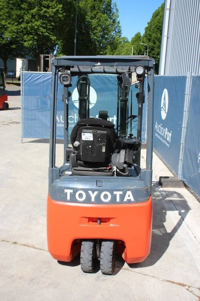 Frontstapler del tipo Toyota 8FBEK16T, Gebrauchtmaschine In Antwerpen (Immagine 4)