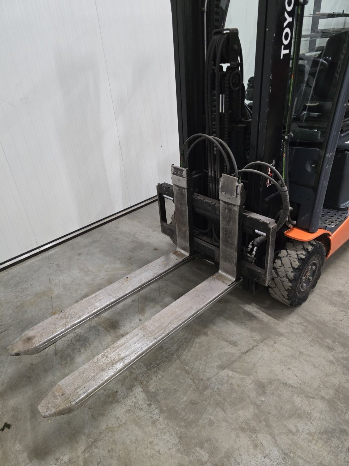 Frontstapler of the type Toyota 8FBEK16T, Gebrauchtmaschine in Vlierden (Picture 3)