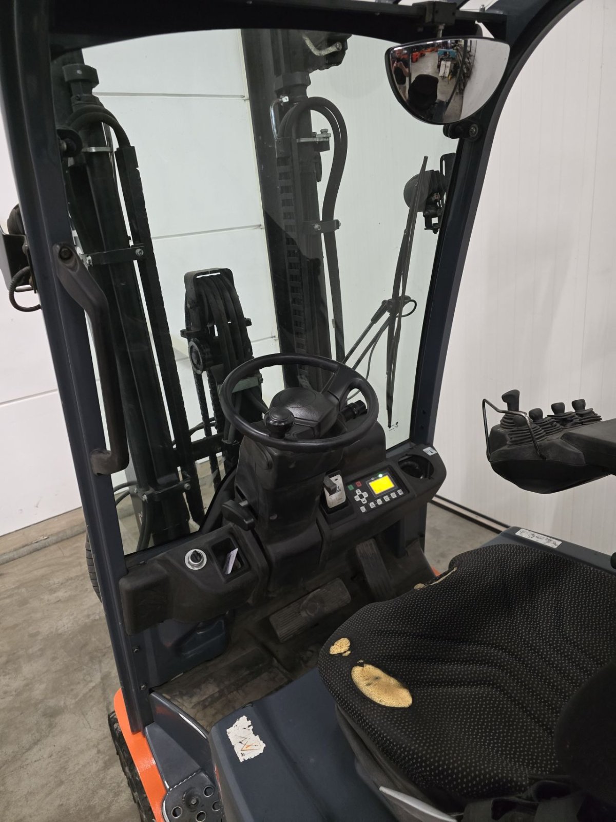 Frontstapler of the type Toyota 8FBEK16T, Gebrauchtmaschine in Vlierden (Picture 5)