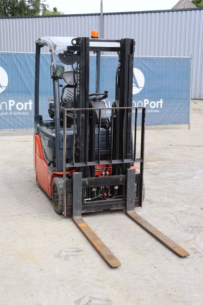 Frontstapler tip Toyota 8FBEK18T, Gebrauchtmaschine in Antwerpen (Poză 8)