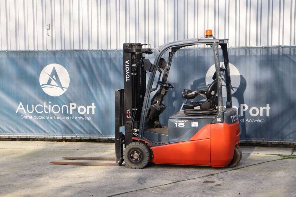 Frontstapler от тип Toyota 8FBEK18T, Gebrauchtmaschine в Antwerpen (Снимка 3)