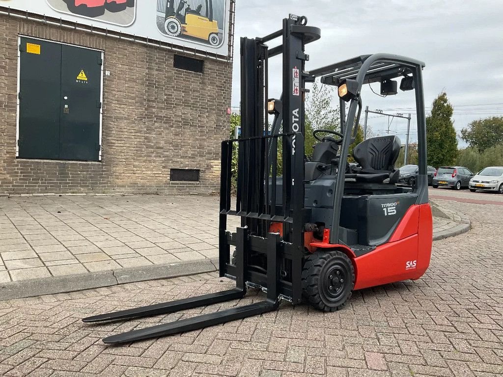 Frontstapler des Typs Toyota 8FBET15 1500KG 3.30METER HEFTRUCK, Gebrauchtmaschine in Vlaardingen (Bild 3)