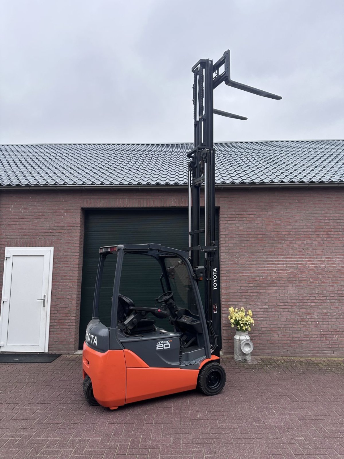 Frontstapler of the type Toyota 8FBET20, Gebrauchtmaschine in Reusel (Picture 1)