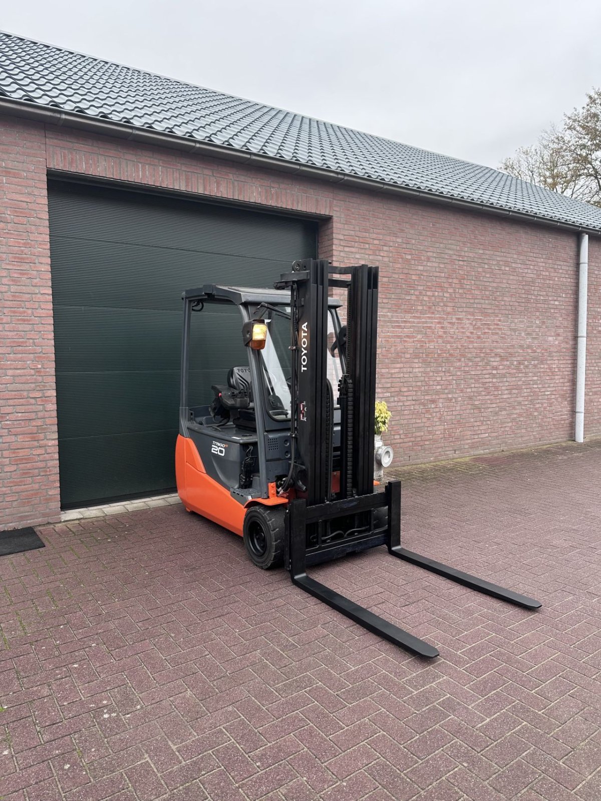 Frontstapler of the type Toyota 8FBET20, Gebrauchtmaschine in Reusel (Picture 10)