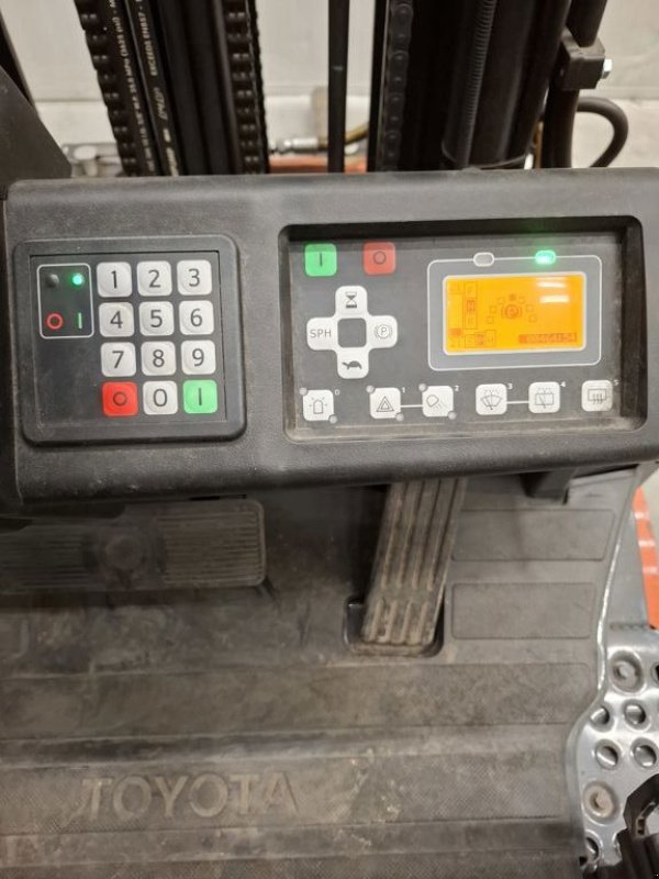 Frontstapler типа Toyota 8FBM18T, Neumaschine в Barneveld (Фотография 4)