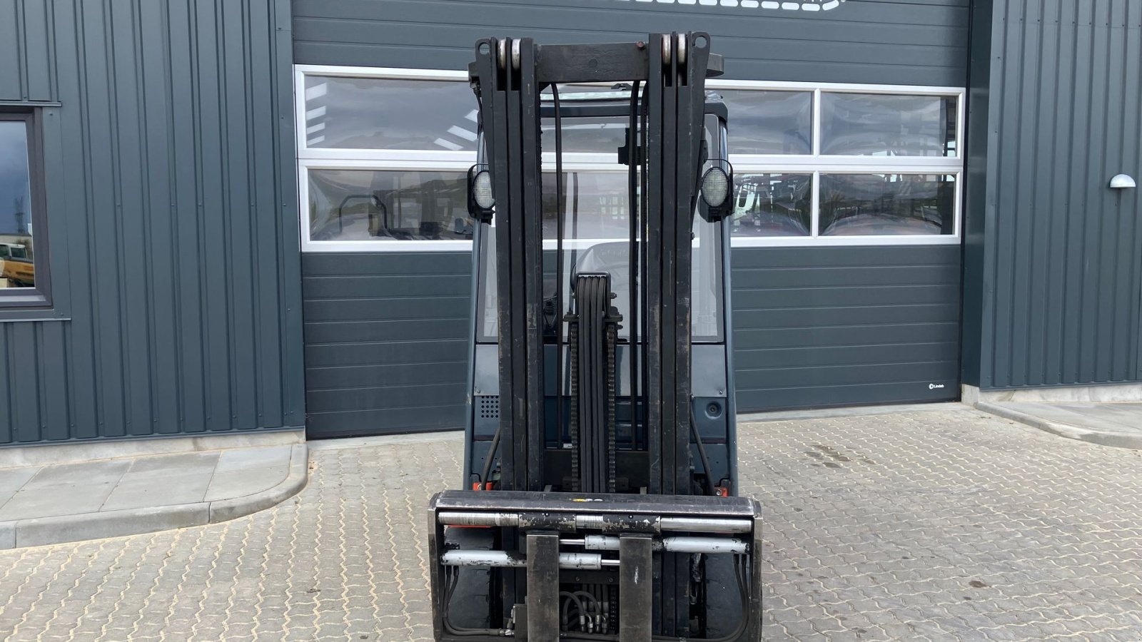 Frontstapler del tipo Toyota 8FBMT20, Gebrauchtmaschine In Horsens (Immagine 4)