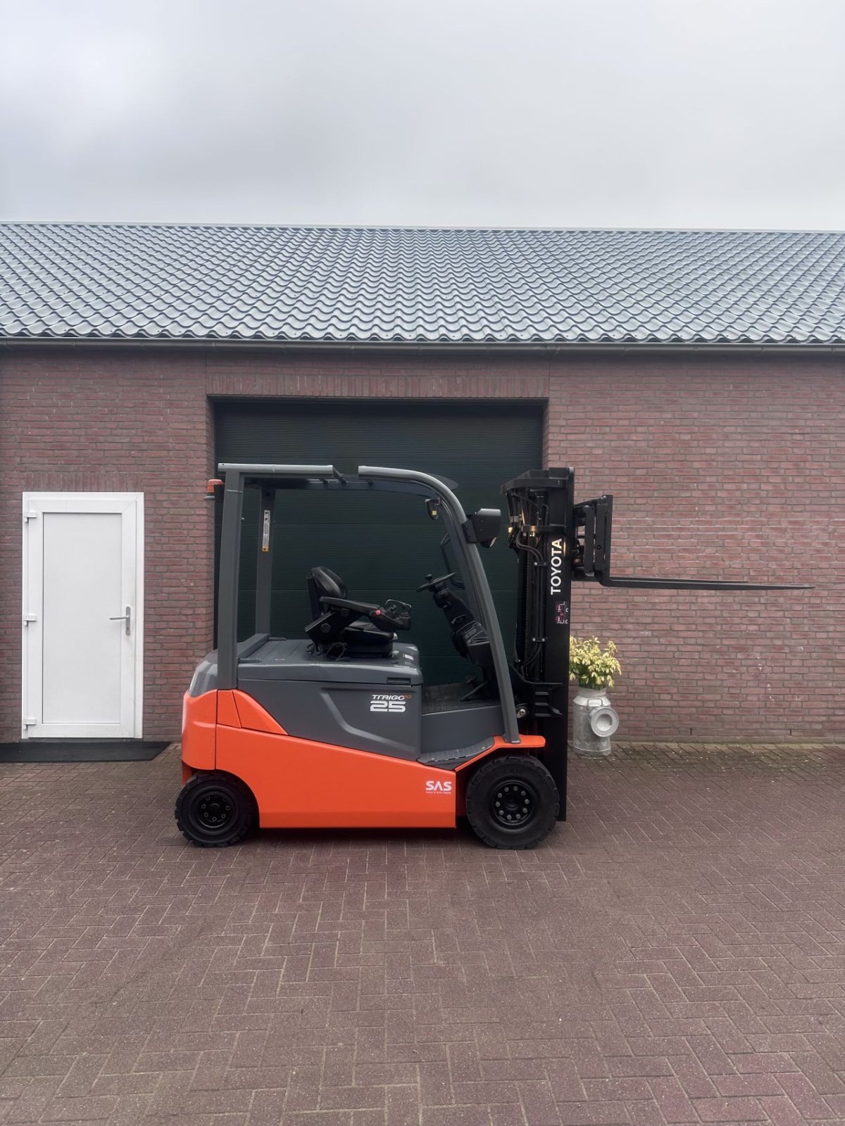 Frontstapler типа Toyota 8FBMT25, Gebrauchtmaschine в Reusel (Фотография 2)