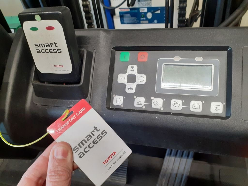 Frontstapler des Typs Toyota 8FBMT45, Gebrauchtmaschine in Barneveld (Bild 10)