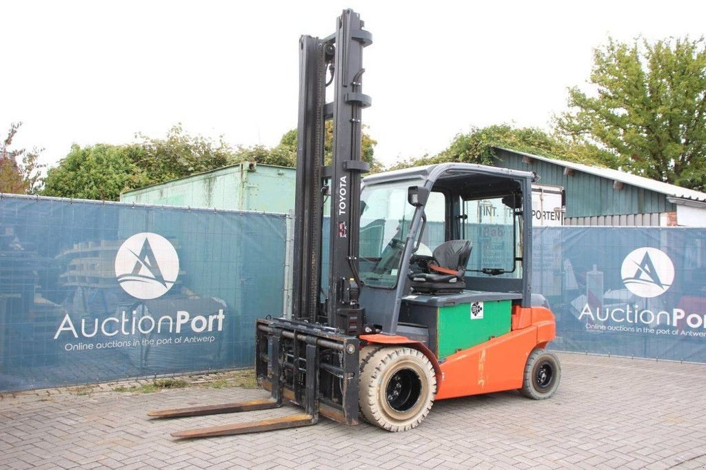 Frontstapler tipa Toyota 8FBMT50, Gebrauchtmaschine u Antwerpen (Slika 9)