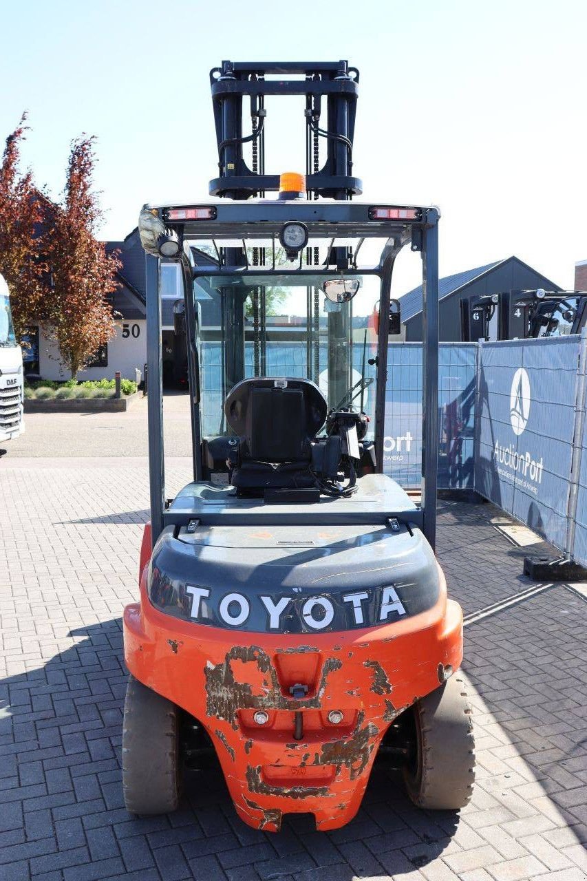 Frontstapler typu Toyota 8FBMT50, Gebrauchtmaschine v Antwerpen (Obrázok 5)