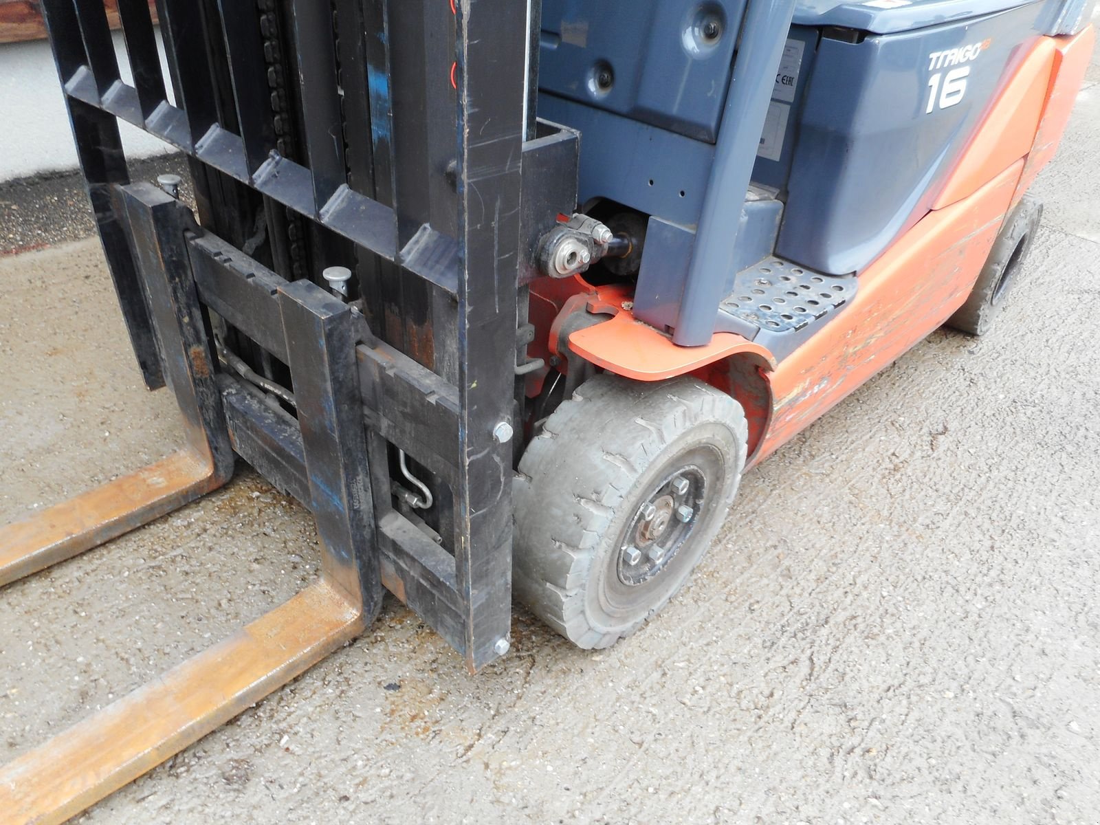 Frontstapler del tipo Toyota 8FBNKT16T Triplex 4,7m + SS + Ladegerät ( LITHIU, Gebrauchtmaschine In St. Nikolai ob Draßling (Immagine 15)